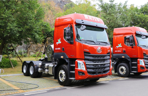 Tonne 6*4 Tipper Dump Truck 375HP CH4250LNG de Dongfeng Chenglong 40