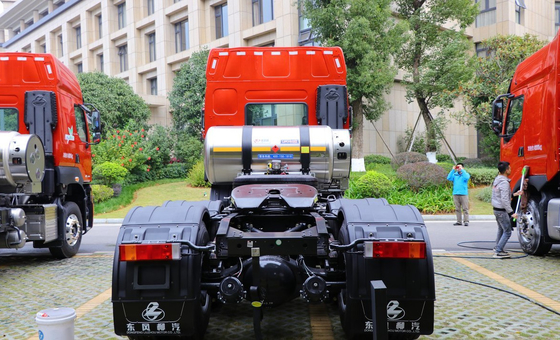 Tonne 6*4 Tipper Dump Truck 375HP CH4250LNG de Dongfeng Chenglong 40