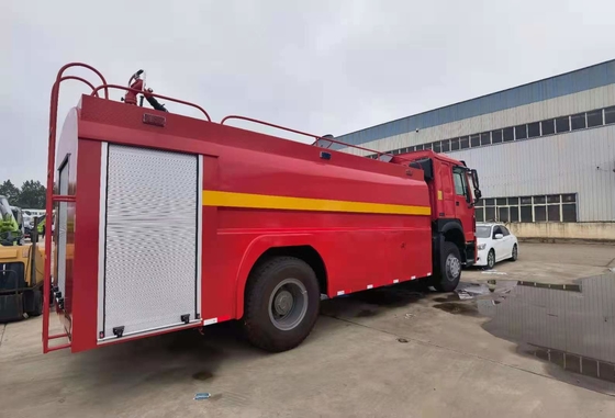 Camion de pulvérisation 10000L de l'eau à haute pression de lutte contre l'incendie de Sinotruk HOWO