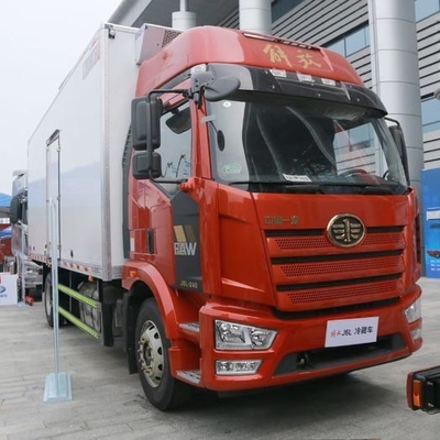 FAW Jiefang J6L a frigorifié Tipper Dump Truck 240hp 4X2 6.8m