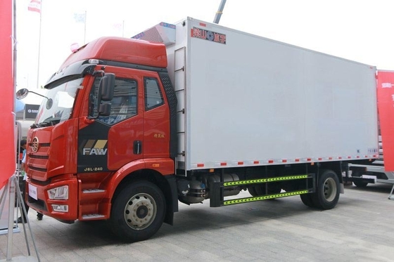 FAW Jiefang J6L a frigorifié Tipper Dump Truck 240hp 4X2 6.8m