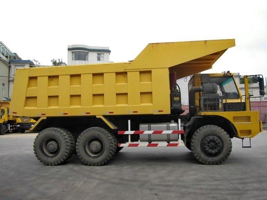Camion large 371HP 6X4 CQ5763PTG384 de corps de décharge de mine de Saic Hongyan