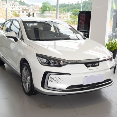 Véhicules passagers automatiques de BAIC EU5 à la voiture de luxe de berline de version de puissance élevée de 8 vitesses