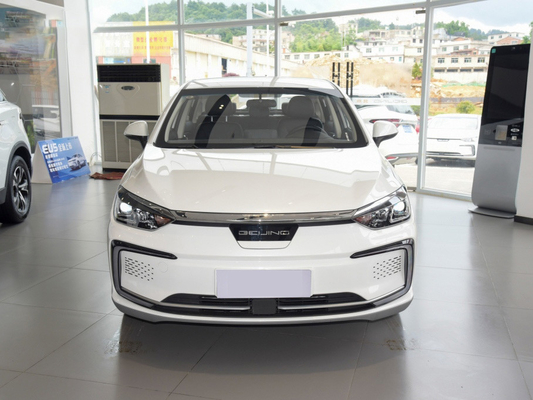 Véhicules passagers automatiques de BAIC EU5 à la voiture de luxe de berline de version de puissance élevée de 8 vitesses