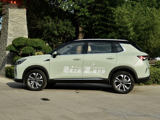 Voitures de SUV de contrat de l'essence SAIC-GM-Wuling avec CVT 1.5T 108kw