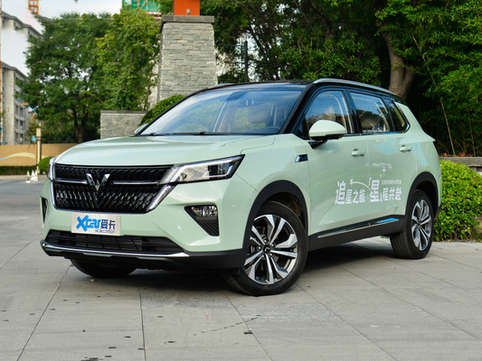 Voitures de SUV de contrat de l'essence SAIC-GM-Wuling avec CVT 1.5T 108kw