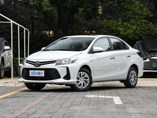 2022 vitesse automatique CVT des véhicules passagers de FAW Toyota Vios 1.5L 82kw 8
