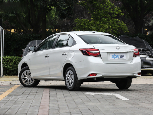 2022 vitesse automatique CVT des véhicules passagers de FAW Toyota Vios 1.5L 82kw 8