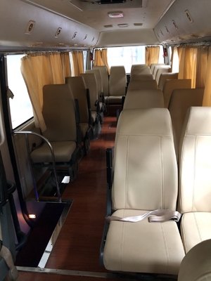 Performances utilisées par sièges du caboteur 2009 de Toyota de caboteur d'autobus de passager du moteur 90kw 21 plus hauts bonnes