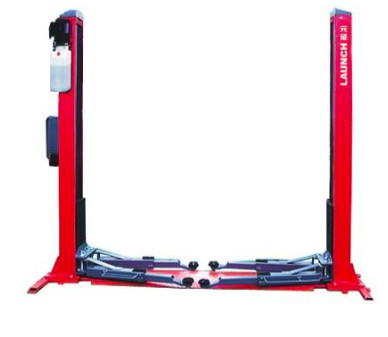 Lancement automatique 4 Ton Two Post Automotive Lift en stock