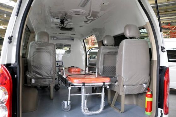 L'autobus d'ambulance à essence protège le type 1