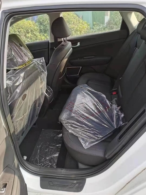 Vitesse hybride de Kia K5 2.0L GLS 6 à la voiture de taille moyenne utilisée par berline 115kw