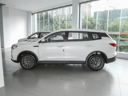 La voiture blanche SINOTRUK VGV du réservoir de carburant 55L 7 Seater a employé SUV manuel 175 km/h