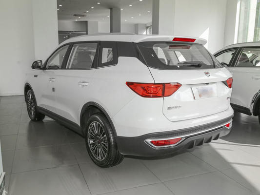 La voiture blanche SINOTRUK VGV du réservoir de carburant 55L 7 Seater a employé SUV manuel 175 km/h