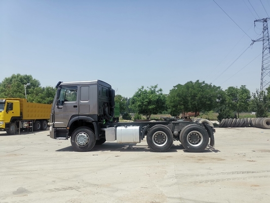 385 puissances en chevaux Sinotruk Howo 6x4 ont utilisé les camions résistants 6x4 ZZ4257N3247C1