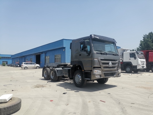385 puissances en chevaux Sinotruk Howo 6x4 ont utilisé les camions résistants 6x4 ZZ4257N3247C1