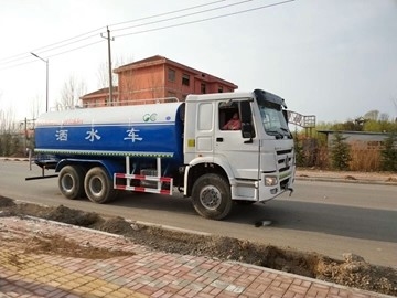 10 euro utilisé 3 du camion de réservoir d'eau de carburant diesel de mètre cube 173HP