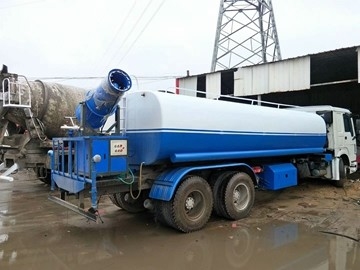 10 euro utilisé 3 du camion de réservoir d'eau de carburant diesel de mètre cube 173HP