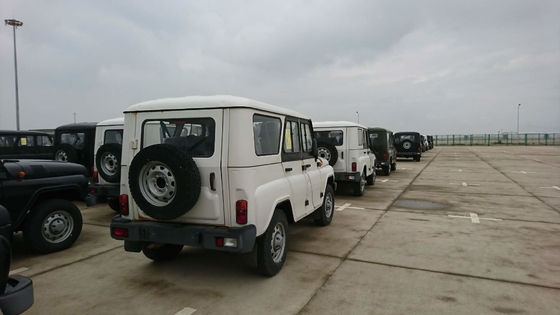 5 commande UAZ Hunter Used Motor Vehicle 2.7L 128HP de roue du manuel 4 de vitesse