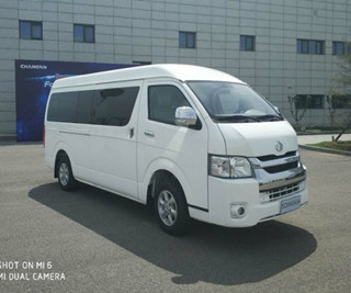 2.4L 82kw a employé le manuel de vitesse du car 5 de Seater de l'autobus 15 de passager