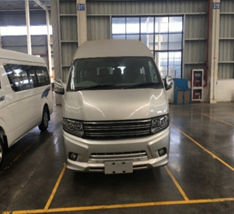 L'essence 15 Seater de Changan Hiace 5.4m a utilisé le moteur de l'autobus 3TZ de passager