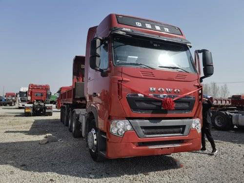 12 euro 5 de Sinotruk Howo 6x4 Tipper Truck T7H de tête de tracteur d'AMT