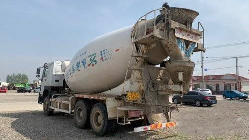 le mélangeur concret de 14m3 Sinotruk a employé l'euro résistant de camions 4 340HP