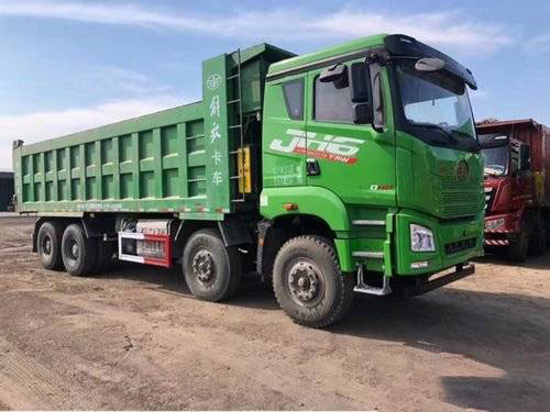 12 pneus Faw ont employé la vitesse résistante 8*4 manuel 430HP des camions 12