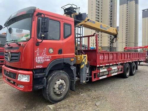 Yuchai Dongfeng Crane Used Heavy Duty Trucks RAPIDEMENT manuel de 9 vitesses