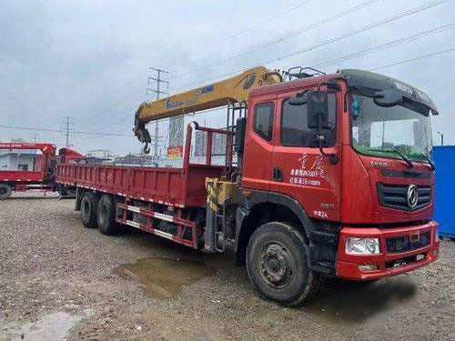 Yuchai Dongfeng Crane Used Heavy Duty Trucks RAPIDEMENT manuel de 9 vitesses