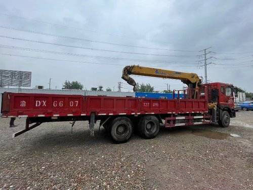 Yuchai Dongfeng Crane Used Heavy Duty Trucks RAPIDEMENT manuel de 9 vitesses