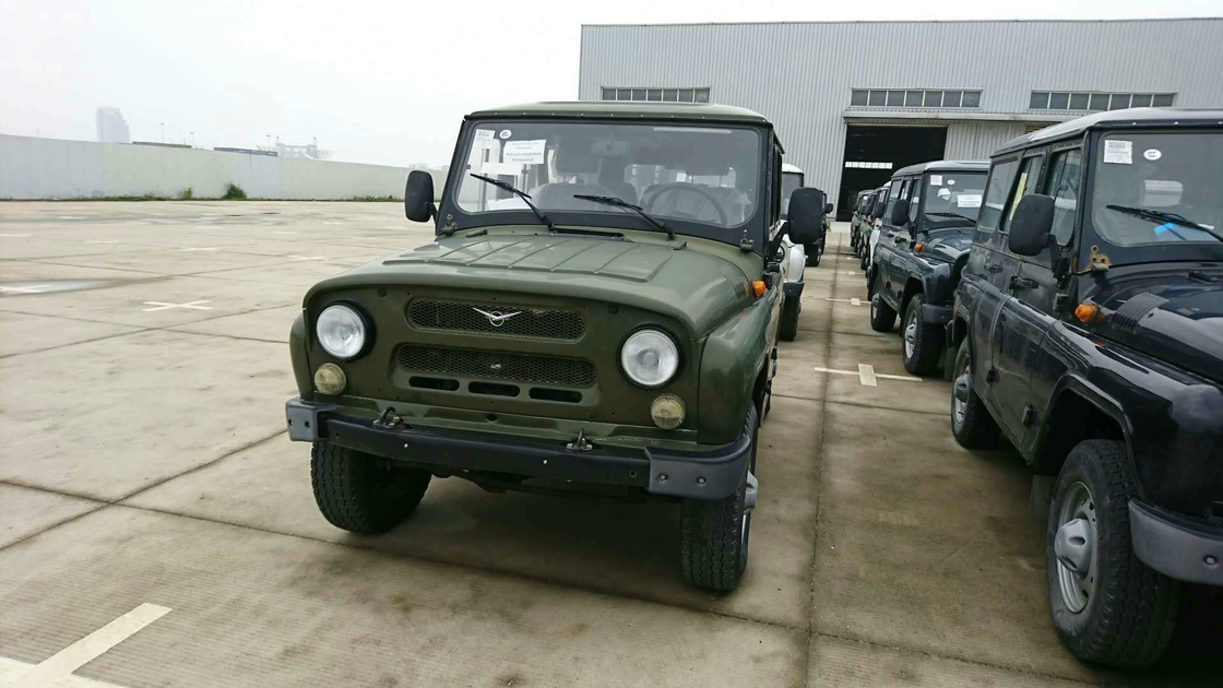 5 commande UAZ Hunter Used Motor Vehicle 2.7L 128HP de roue du manuel 4 de vitesse